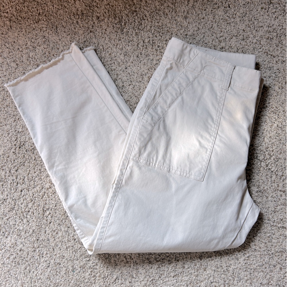GAP Girlfriend Khaki - Size 10